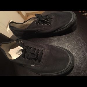 Black Vans for men size 10